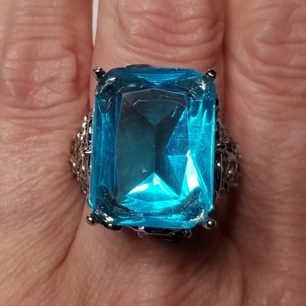 Ornate Blue Topaz Ring Size 8